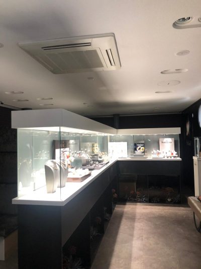 Mitsubishi plafondunit installatiebedrijf de waard